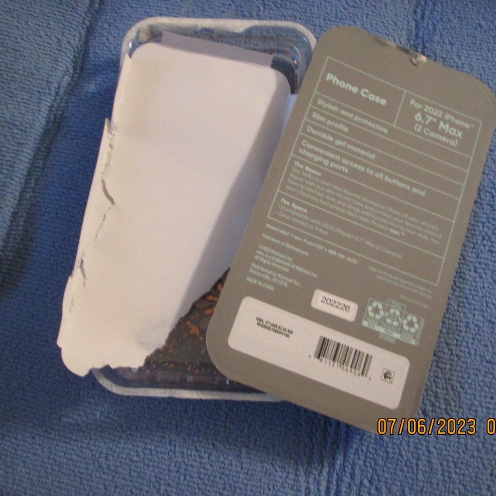 PHONE CASE - Picture 3 of 4